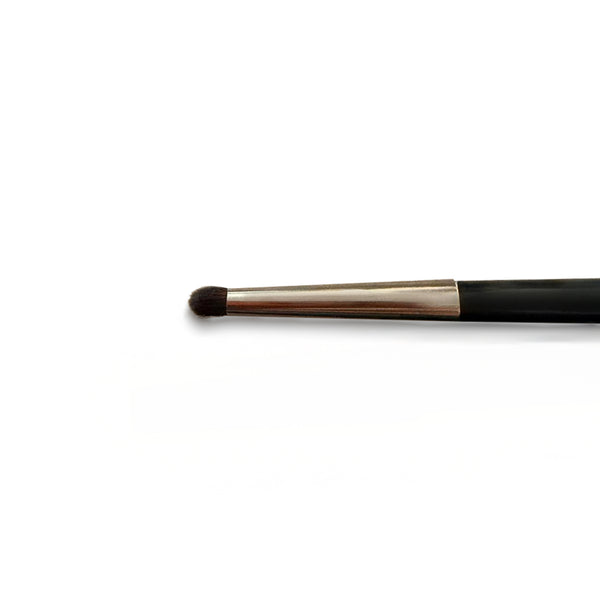 BLUR & DEFINE BRUSH LIPS-01